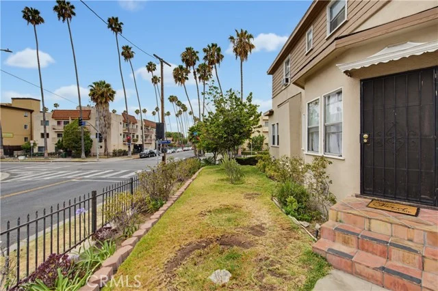 148 S Normandie Avenue photo 4