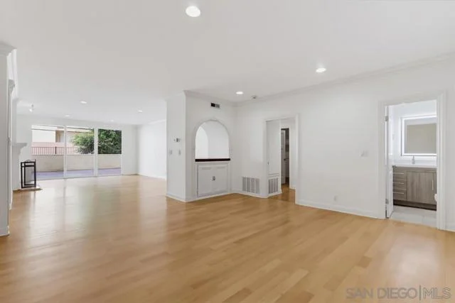 1520 Camden #106 photo 4