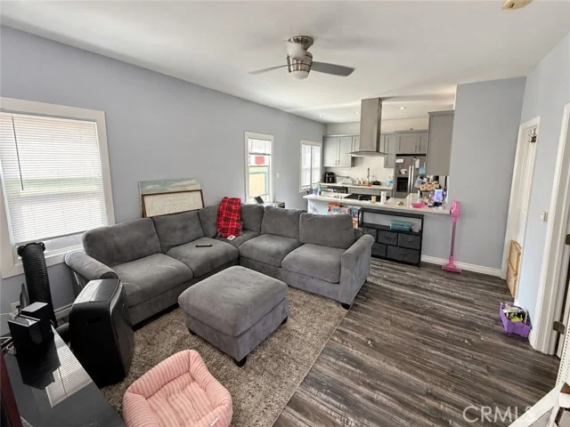 1315 Park Avenue photo 5