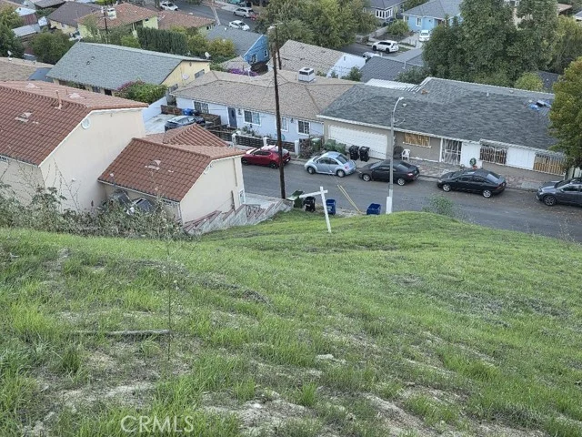 2818 N Adkins Avenue photo 2