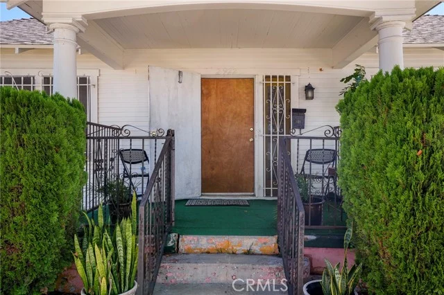 2922 W 74th Street photo 2