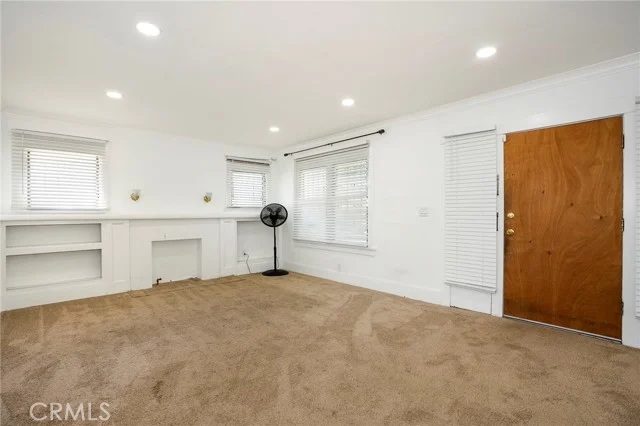 2922 W 74th Street photo 4