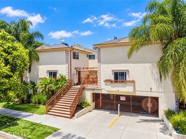 15053 Victory #10, Van Nuys