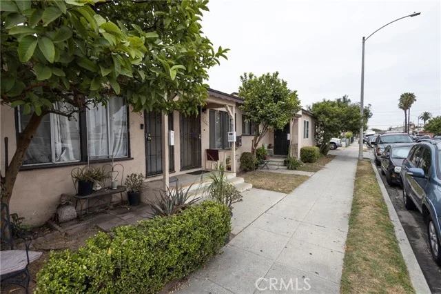 705 McDonald Avenue photo 2