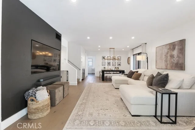 21931 Burbank Boulevard #25 photo 3