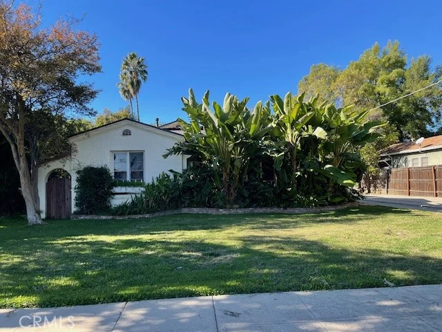 6709 Vesper, Van Nuys