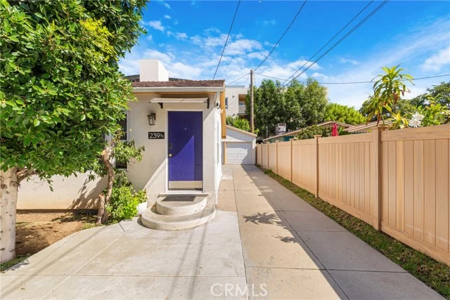 239 W Hillcrest photo 5