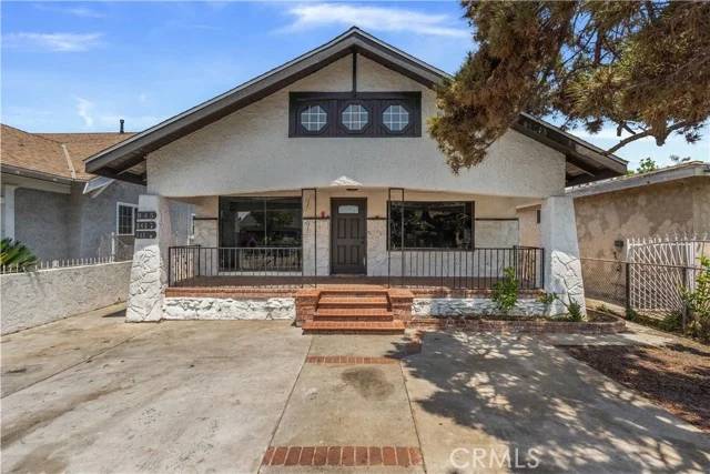 845 W 56th Street photo 2