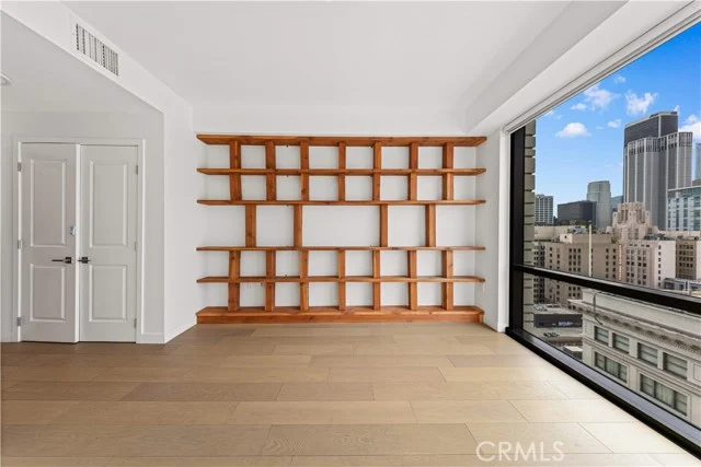 400 S Broadway #1607 photo 5