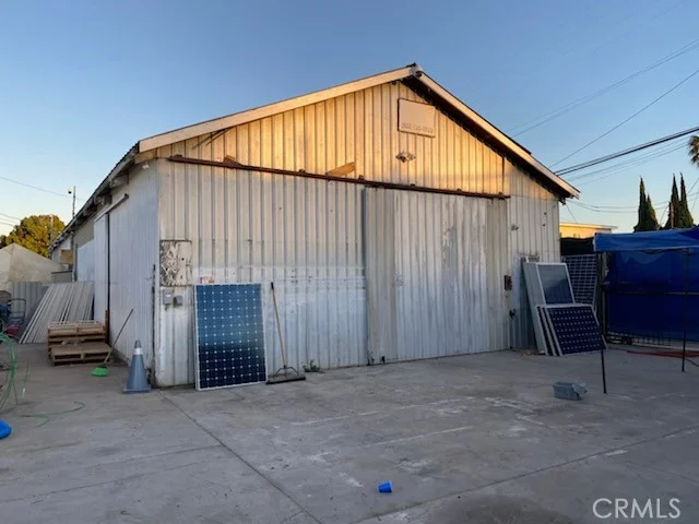 1339 E Wesley photo 4