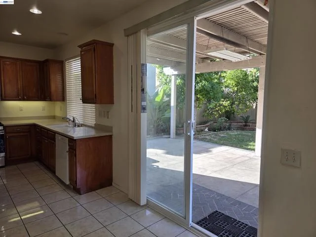 132 Citrine Ct photo 4