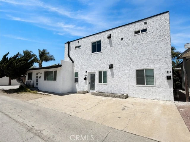 1315 Termino Avenue photo 2