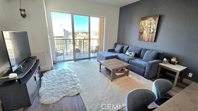488 E Ocean #1607 photo 1