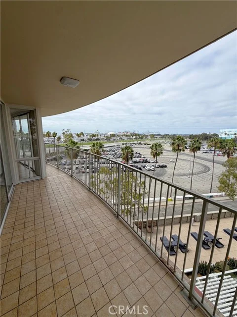 700 E Ocean #808 photo 2