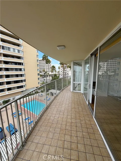 700 E Ocean #808 photo 3