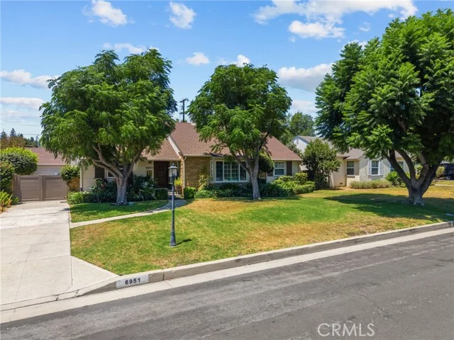 6951 Chisholm photo 5