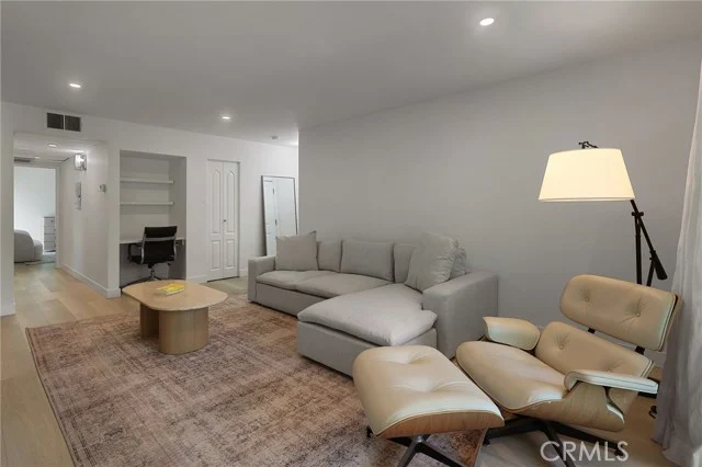 4730 Park Granada #228 photo 2