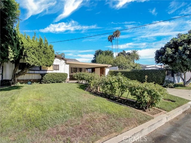 6928 Tobias Avenue photo 3