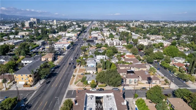 14005 Victory Boulevard photo 5