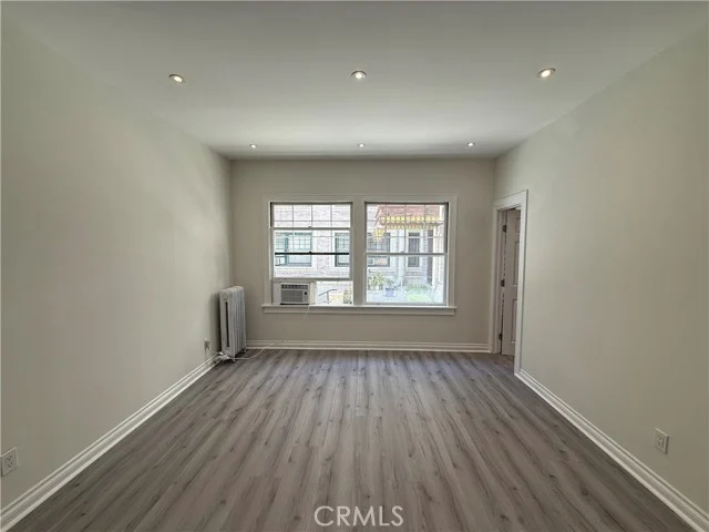 2121 James M Wood #110, Los Angeles