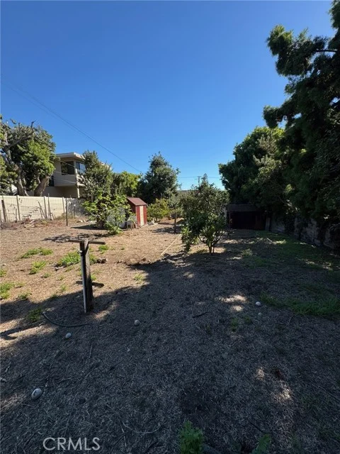 349 S Meadows Ave photo 2