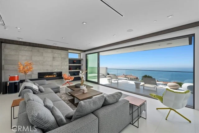 2935 Vista del Mar photo 5