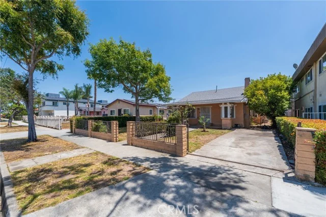 532 S Flower Street photo 1
