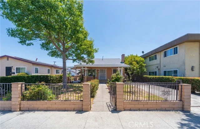 532 S Flower Street photo 3