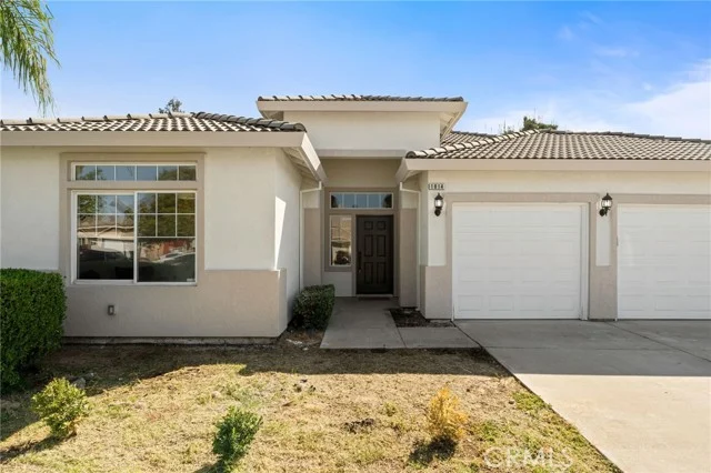 1814 White Pines Court photo 2