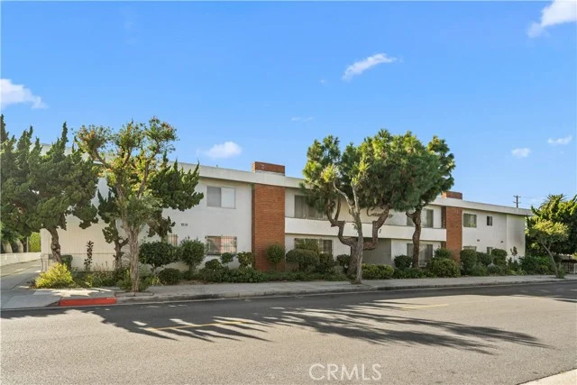 127 N Eucalyptus Avenue #4 photo 4