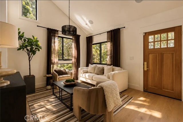 636 Bay photo 4