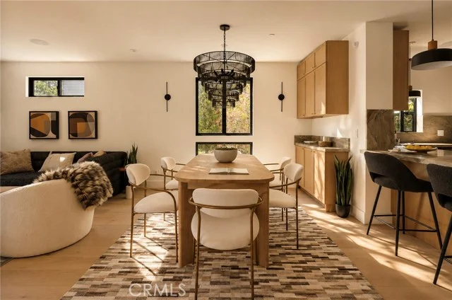 636 Bay photo 5