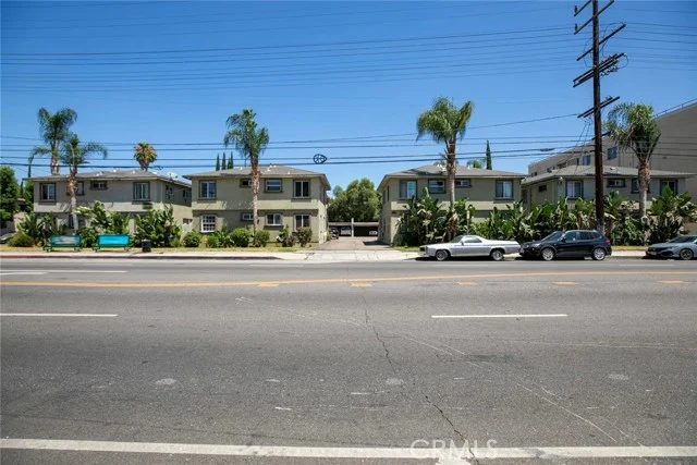 15455 Vanowen photo 4