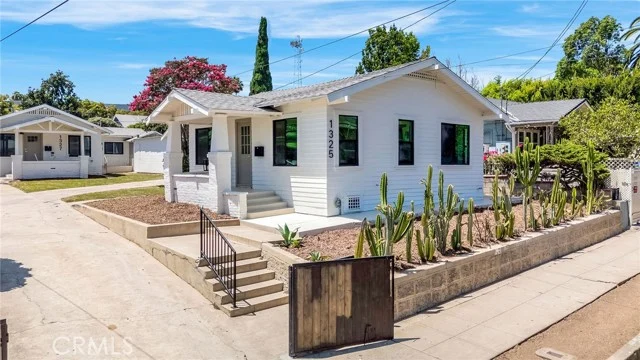 1325 Talmadge Street photo 1