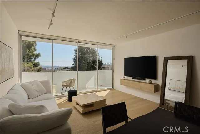 8787 Shoreham Drive #105 photo 2