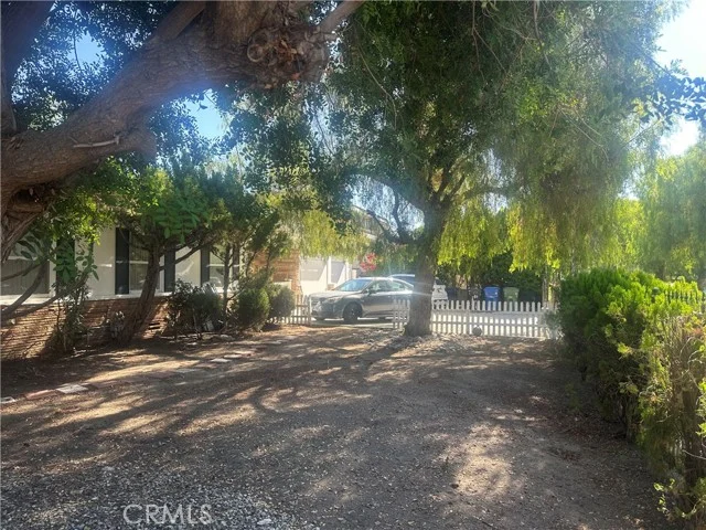 20957 Community photo 2