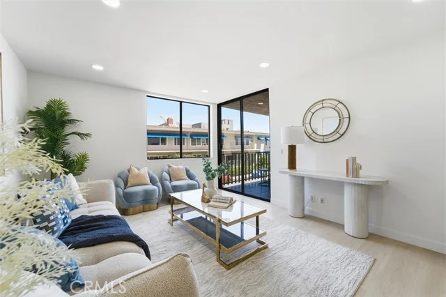 1140 E Ocean Boulevard #109 photo 3