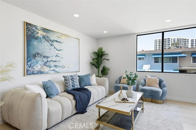1140 E Ocean Boulevard #109 photo 4