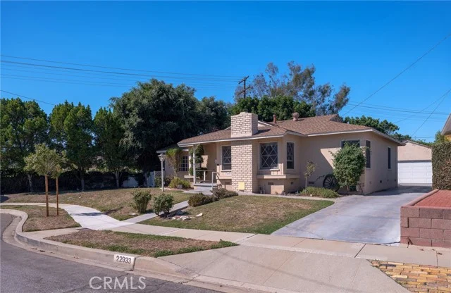 22933 Kent Avenue photo 3