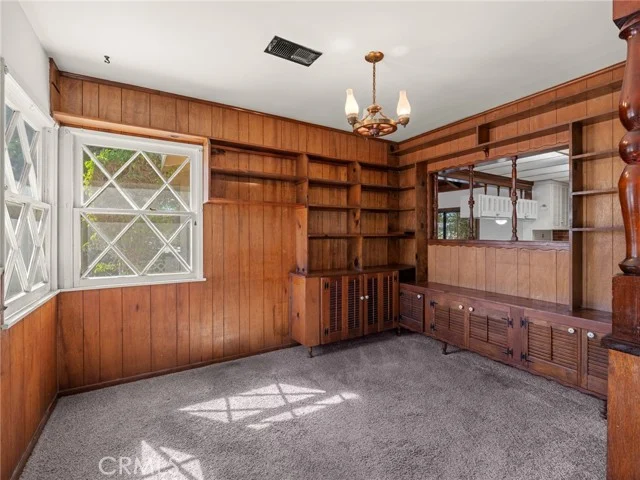 22933 Kent Avenue photo 5