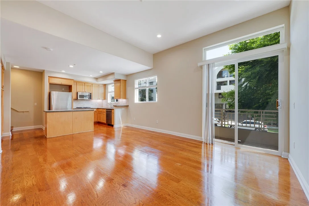 2125 S Bentley Ave #101 photo 4