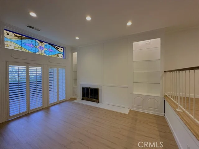 938 Palo Verde Avenue photo 2