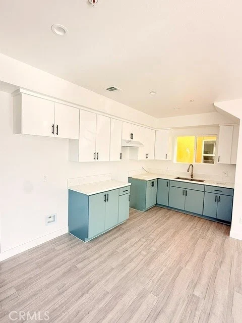 11108 S Avalon photo 5