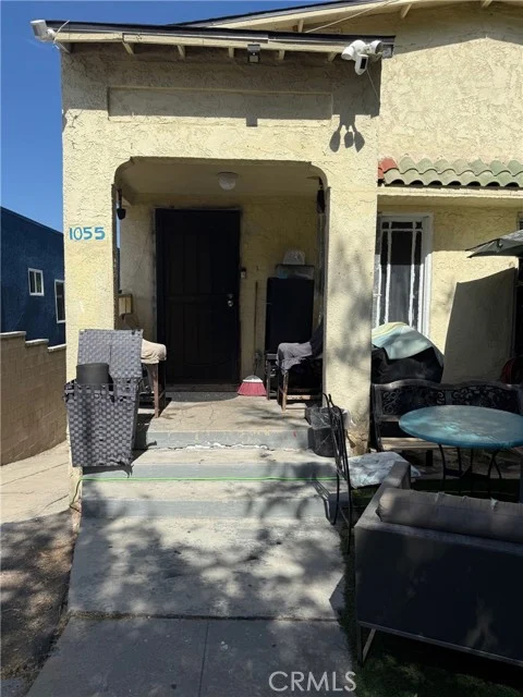 1055 N Stone Street photo 2