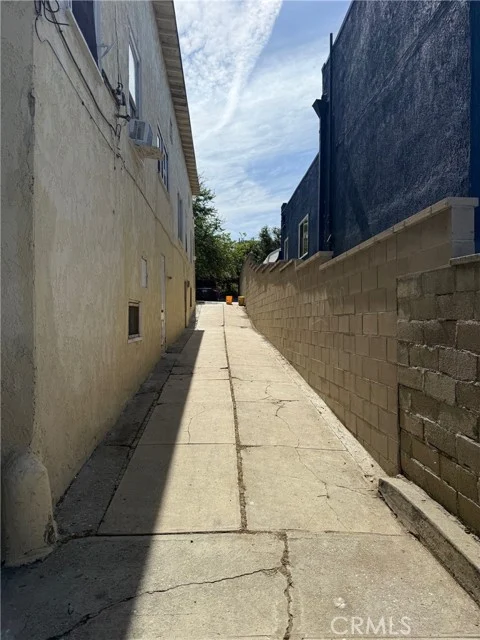 1055 N Stone Street photo 3