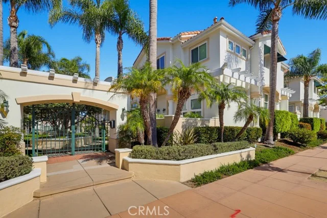 1516 Cravens #13, Torrance