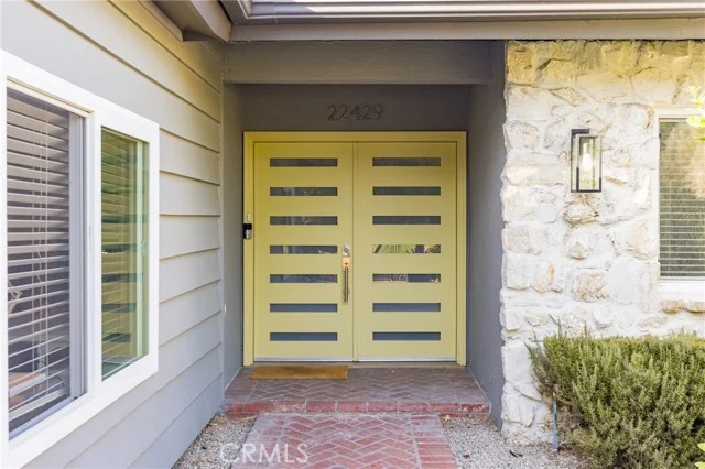 22429 Bessemer Street photo 1