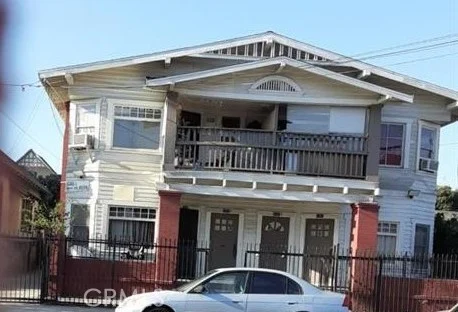 1038 W 21st Street photo 4