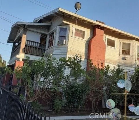 1038 W 21st Street photo 5