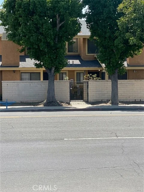 2108 Santa Fe Avenue #15 photo 2